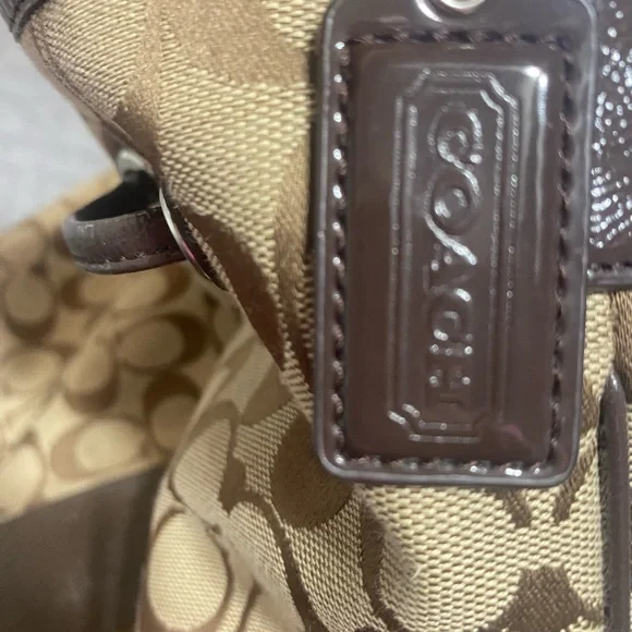 Adorable authentic Coach Bag - Picture 3 of 9